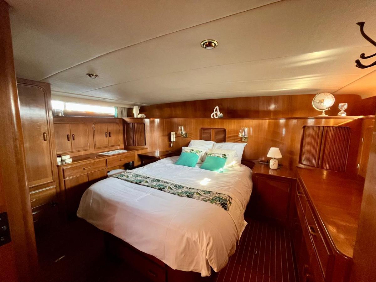Hotel Navi Yacht A Sete, 2 A 8 Couchages, Privatif Extérieur photo