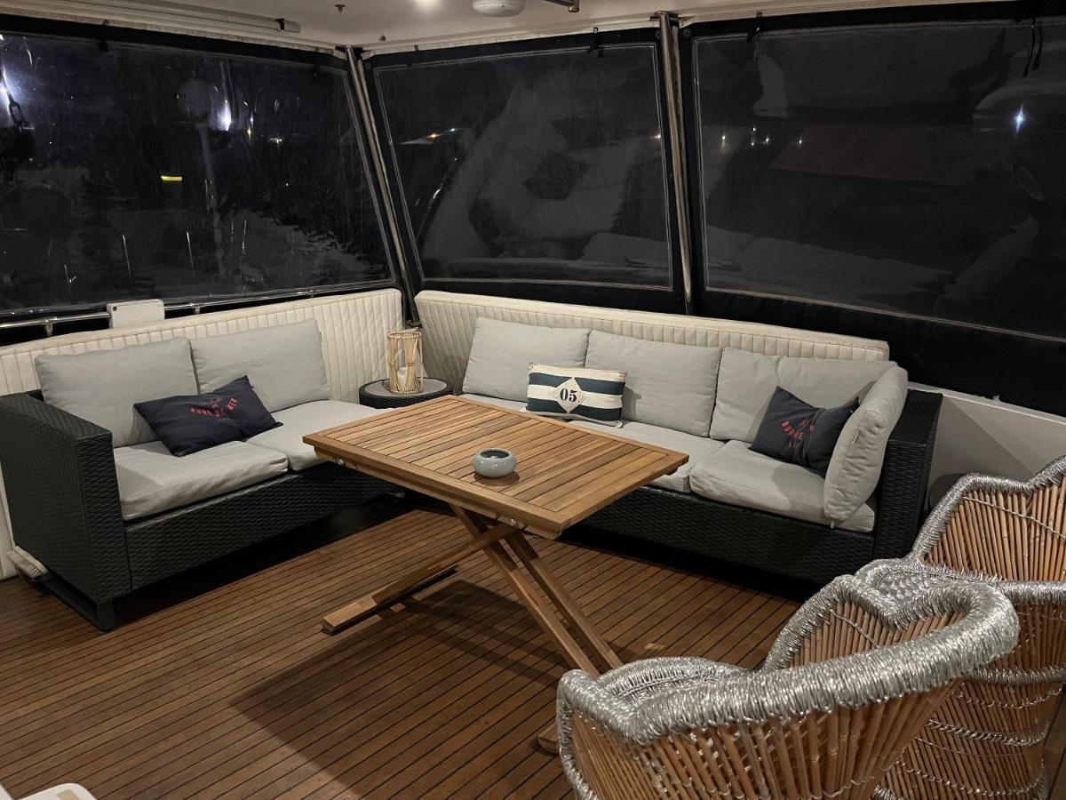 Hotel Navi Yacht A Sete, 2 A 8 Couchages, Privatif Extérieur photo