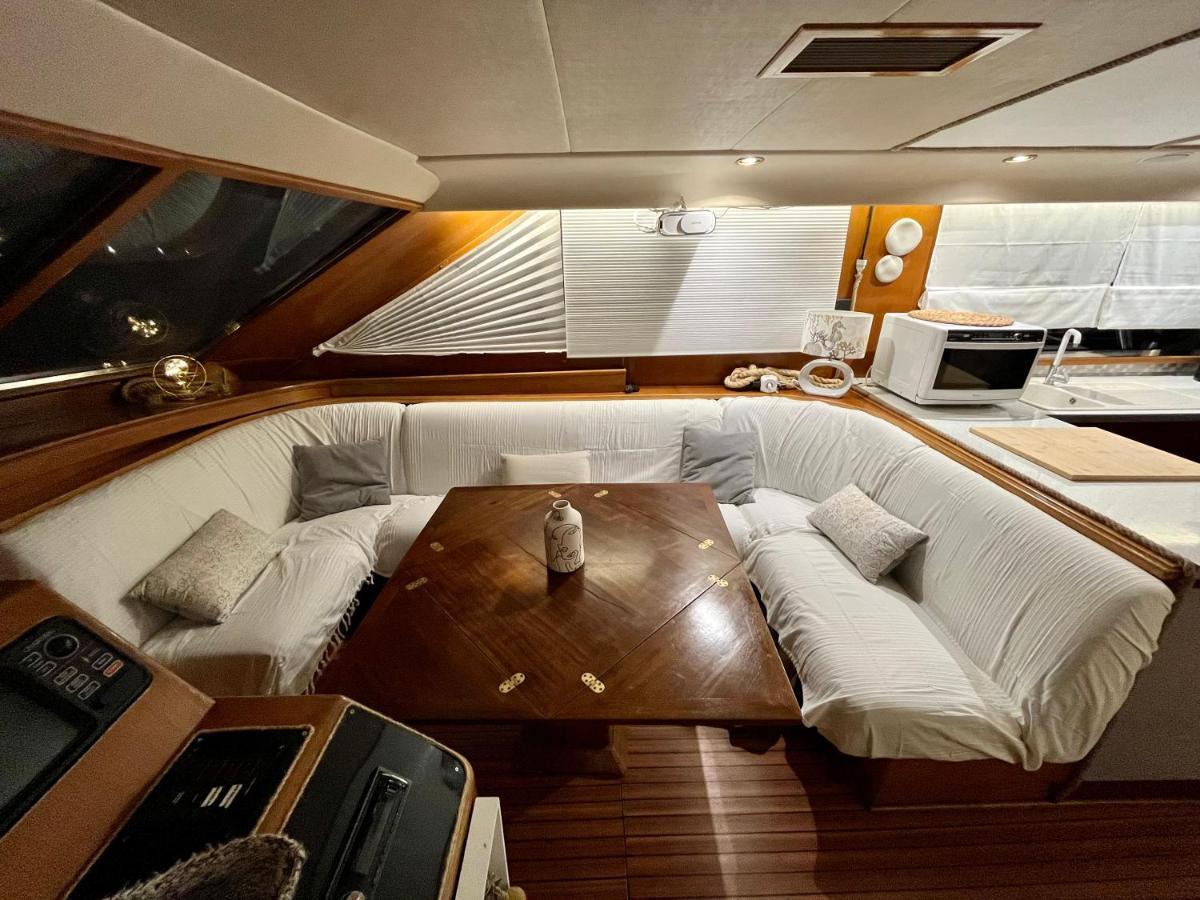 Hotel Navi Yacht A Sete, 2 A 8 Couchages, Privatif Extérieur photo